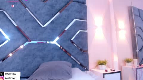 Ashly  online show from December 2024 11:02:01 PM