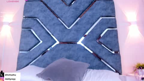 Ashly  online show from December 2024 10:41:02 PM