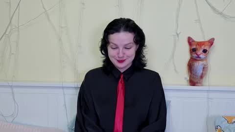 Kristine online show from November 2025 07:19:01 AM