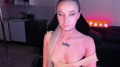 Mila online show from May 2026 05:35:01 AM