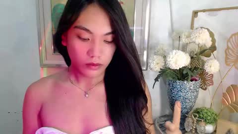 asian_alliyah online show from June 2026 06:01:01 PM