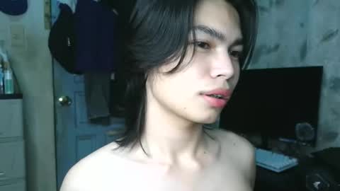 asian_babyboi online show from October 2025 12:56:02 PM