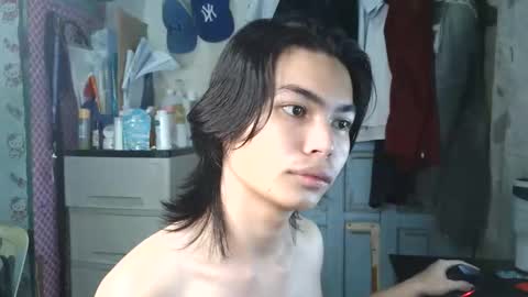 asian_babyboi online show from October 2025 06:56:01 AM