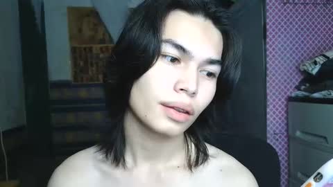 asian_babyboi online show from January 2026 12:43:02 PM