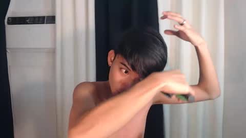 Snapshot of asian_cutiebaexx chatting on November 2025 05:21:01 AM Pat online show from November 2025 05:21:01 AM