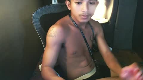 Snapshot of asian_hunk_moreno chatting on July 2026 05:50:01 PM Yuri online show from July 2026 05:50:01 PM