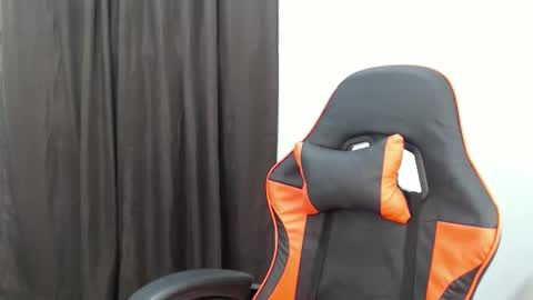 KRISTELLE online show from October 2025 09:04:01 AM