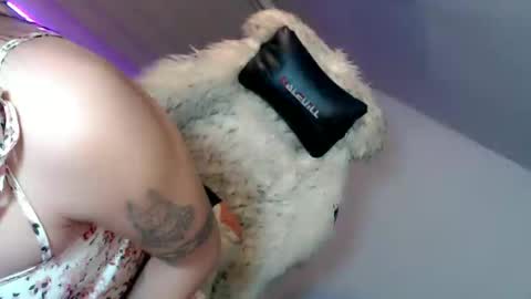 Snapshot of asian_loloera chatting on January 2025 03:25:01 PM Rhea online show from January 2025 03:25:01 PM