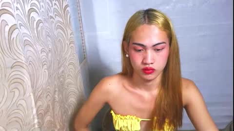 LOVELY LORAINE online show from September 2025 04:21:02 PM