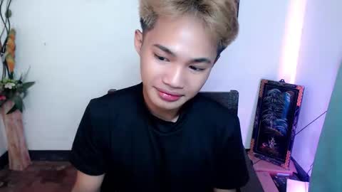 asian_lover05 online show from September 2025 05:51:02 PM