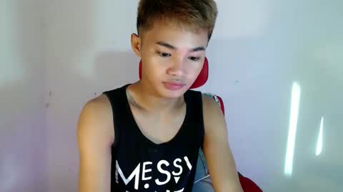 Snapshot of asian_lover05 chatting on April 2026 11:02:02 PM asian_lover05 online show from April 2026 11:02:02 PM