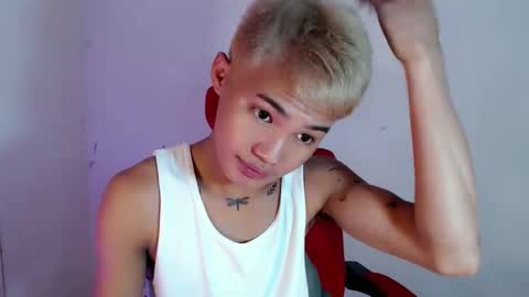 Snapshot of asian_lover05 chatting on April 2026 04:46:02 PM asian_lover05 online show from April 2026 04:46:02 PM