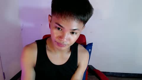 Snapshot of asian_lover05 chatting on May 2026 04:23:02 PM asian_lover05 online show from May 2026 04:23:02 PM