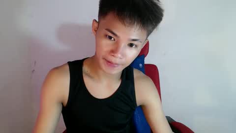 Snapshot of asian_lover05 chatting on May 2026 04:11:02 PM asian_lover05 online show from May 2026 04:11:02 PM