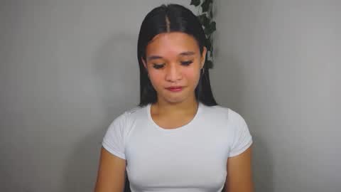 Yan online show from December 2025 09:44:01 PM