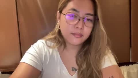 Snapshot of asianbunny10 chatting on April 2026 02:45:02 PM Curvy online show from April 2026 02:45:02 PM