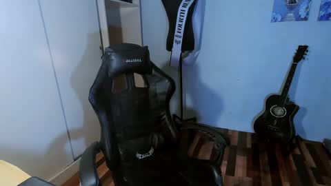 Snapshot of asiancummer_bry69 chatting on December 2024 12:05:02 AM Bry online show from December 2024 12:05:02 AM