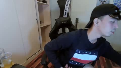 Snapshot of asiancummer_bry69 chatting on December 2024 11:54:02 AM Bry online show from December 2024 11:54:02 AM