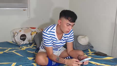 Snapshot of asiancummer_bry69 chatting on February 2025 01:20:02 AM Bry online show from February 2025 01:20:02 AM