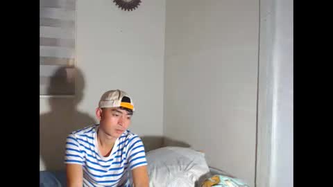 Snapshot of asiancummer_bry69 chatting on March 2025 03:34:01 AM Bry online show from March 2025 03:34:01 AM