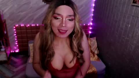 Snapshot of asiandollxxx4u chatting on April 2026 06:09:02 AM BELLA NOTCH online show from April 2026 06:09:02 AM