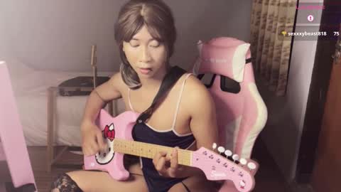 Snapshot of asianfemboycd chatting on February 2025 04:59:01 PM Emi online show from February 2025 04:59:01 PM