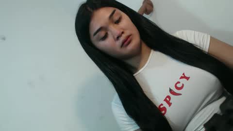 Snapshot of asiangirl_rhian chatting on September 2025 01:28:02 AM goddes rhian online show from September 2025 01:28:02 AM