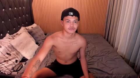 VICTORIA SCOTT online show from October 2025 10:56:02 AM