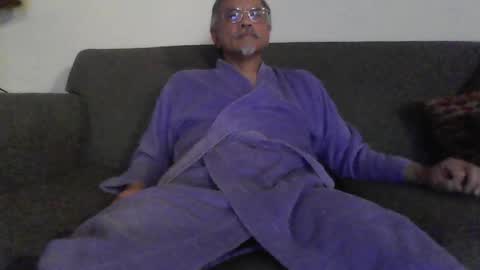 Snapshot of asianmixedman chatting on May 2026 03:24:02 AM Asian Mixed Man online show from May 2026 03:24:02 AM