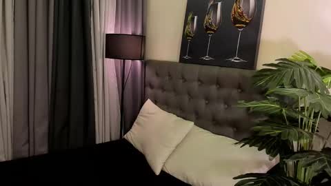 asianpetiteprincess online show from November 2025 06:52:01 PM