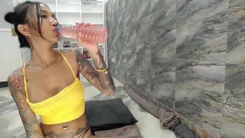 Snapshot of asianqueen93 chatting on December 2024 02:08:02 PM Jeje special online show from December 2024 02:08:02 PM