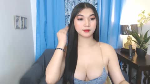 Snapshot of asiansexxy_wildtrans chatting on March 2025 12:49:01 AM Nina online show from March 2025 12:49:01 AM