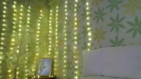 Snapshot of asianshiny chatting on February 2025 09:34:02 AM Alice online show from February 2025 09:34:02 AM