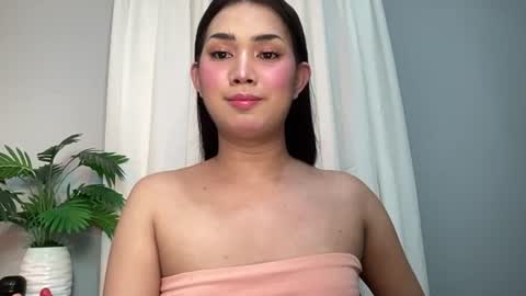 Lily online show from July 2026 10:27:01 PM