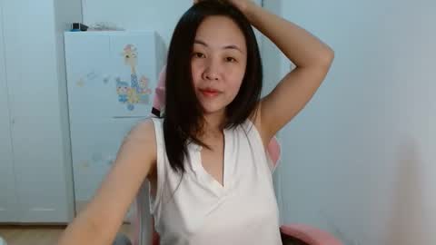 Snapshot of asiantabbyx chatting on April 2026 02:50:01 PM Tabby online show from April 2026 02:50:01 PM
