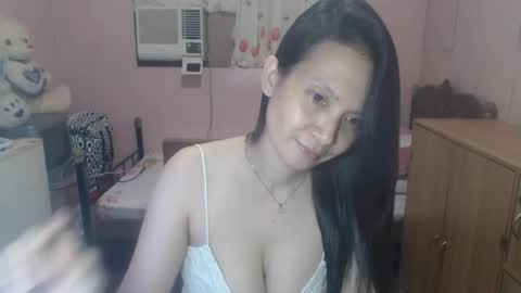 Snapshot of asiantinypeach chatting on March 2026 03:28:01 PM Diana online show from March 2026 03:28:01 PM