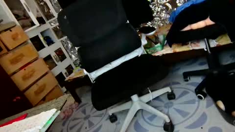 Snapshot of asiantsugar4u chatting on December 2025 06:07:01 AM Trish online show from December 2025 06:07:01 AM