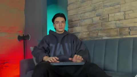 Aslan  online show from February 2026 02:31:01 AM