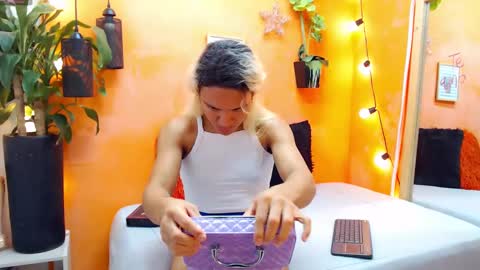 ASLY online show from December 2024 10:56:01 AM