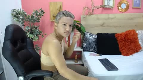 ASLY online show from April 2026 10:05:01 AM