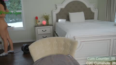 Snapshot of aspenwild chatting on January 2025 05:04:02 PM Aspen Wild online show from January 2025 05:04:02 PM