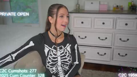 Snapshot of aspenwild chatting on October 2025 03:35:02 PM Aspen Wild online show from October 2025 03:35:02 PM