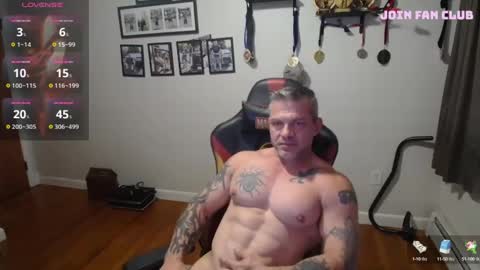 Snapshot of ass_chaser_1 chatting on September 2025 01:40:02 AM Ass Chaser online show from September 2025 01:40:02 AM