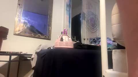 danni travis online show from February 2025 09:44:02 PM