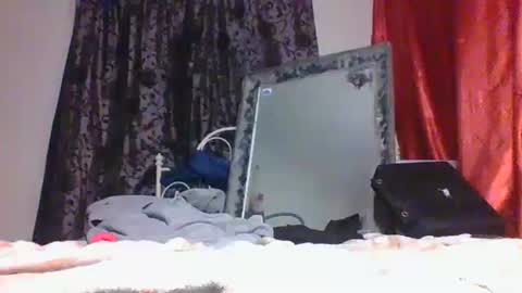 danni travis online show from September 2025 03:19:02 AM