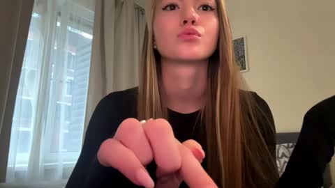 DiLuna online show from April 2026 12:17:01 PM