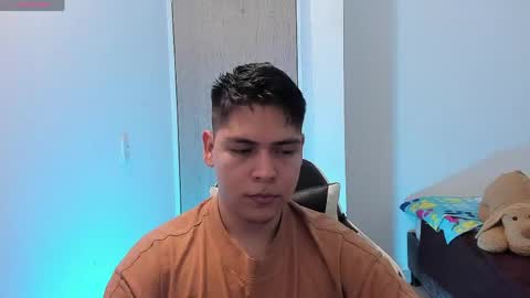 Snapshot of asta_kuro chatting on April 2026 05:32:02 AM Asta Kuno online show from April 2026 05:32:02 AM