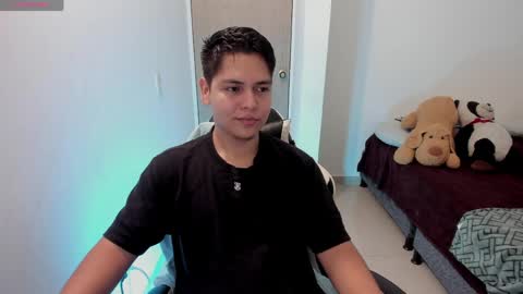 Snapshot of asta_kuro chatting on May 2026 06:43:01 AM Asta Kuno online show from May 2026 06:43:01 AM