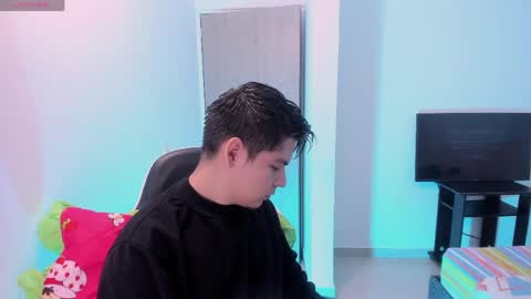 Snapshot of asta_kuro chatting on May 2026 03:35:01 AM Asta Kuno online show from May 2026 03:35:01 AM