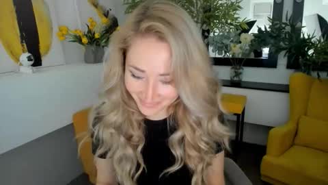 astramonroe online show from October 2025 07:11:01 AM